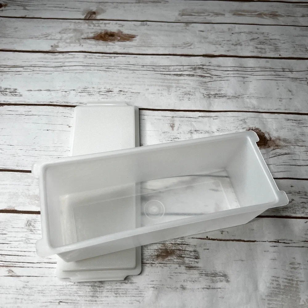 Tupperware Food Storage Container Frosted White Rectangular 11x4.5x3.75‎ Large